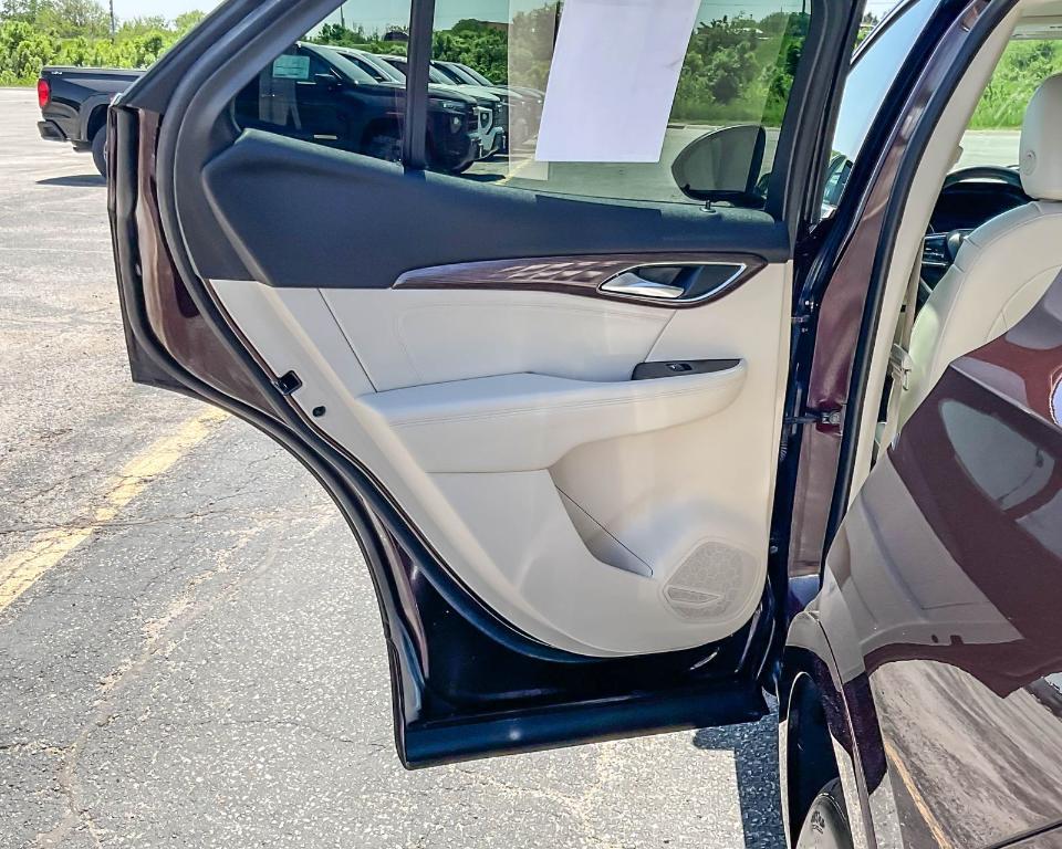 used 2021 Buick Envision car, priced at $26,527