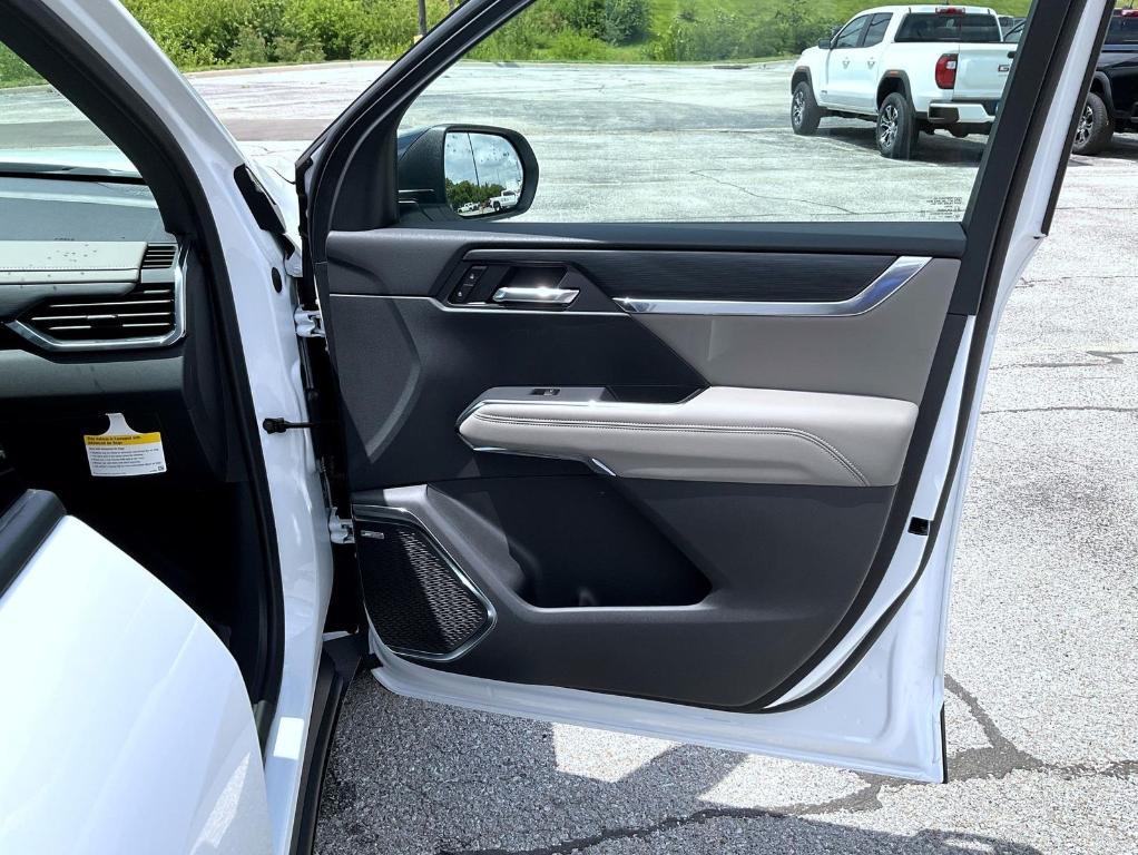 new 2025 GMC Acadia car, priced at $49,679