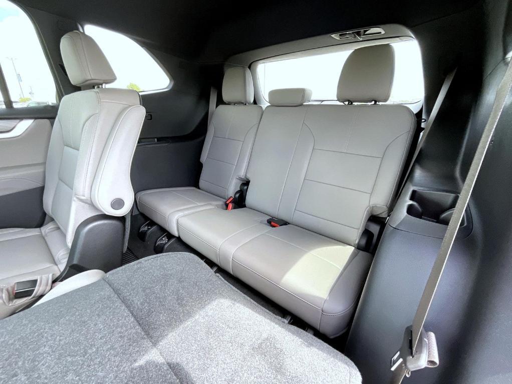 new 2025 GMC Acadia car, priced at $49,679