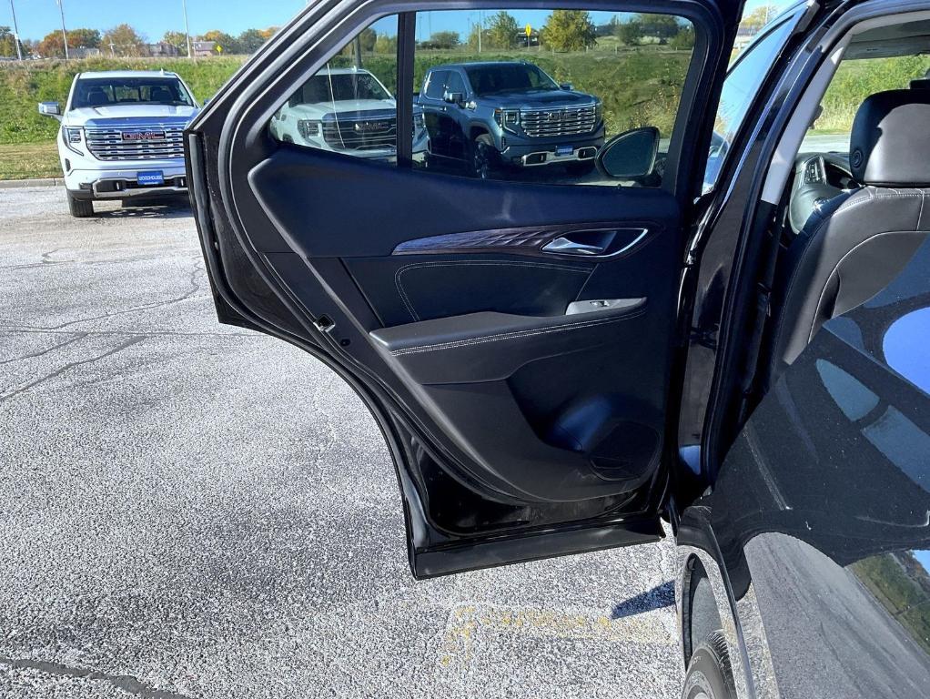 used 2023 Buick Envision car, priced at $34,994