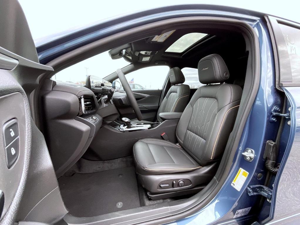 new 2026 Buick Envista car, priced at $32,014