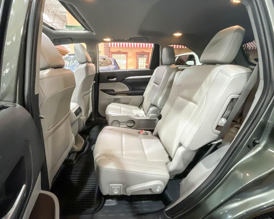 used 2019 Toyota Highlander car, priced at $24,988