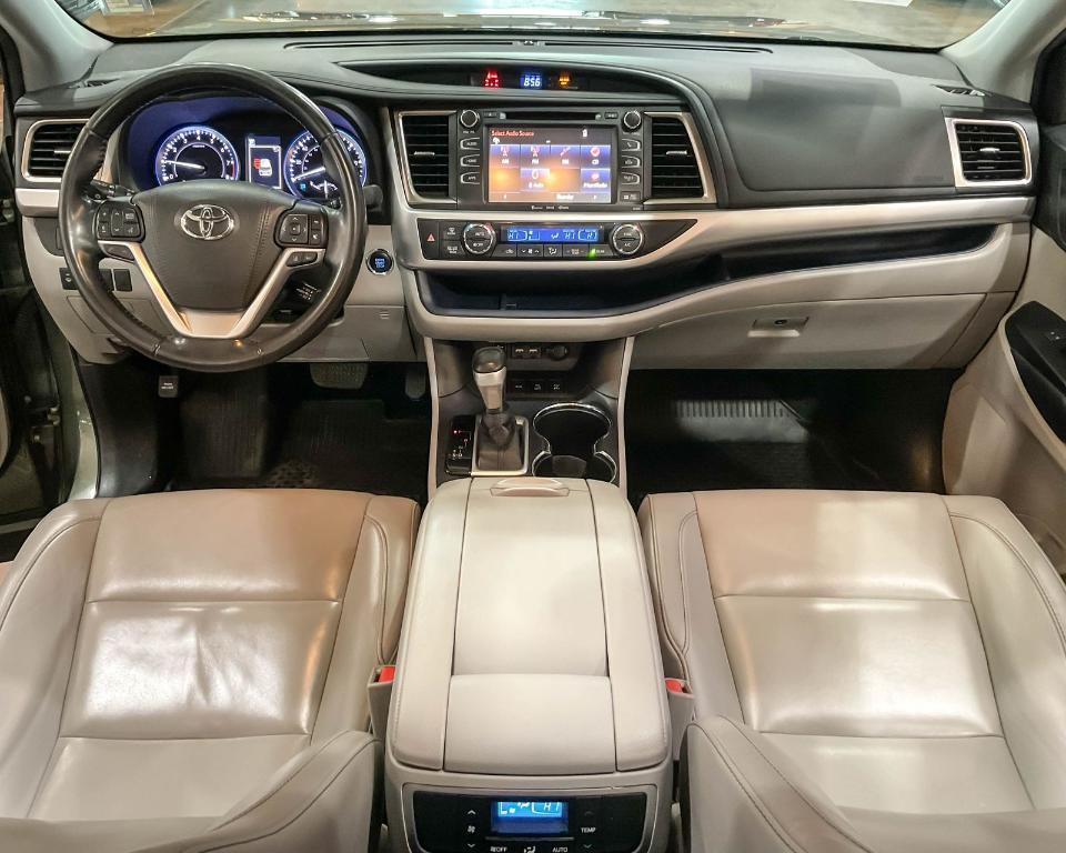 used 2019 Toyota Highlander car, priced at $24,988