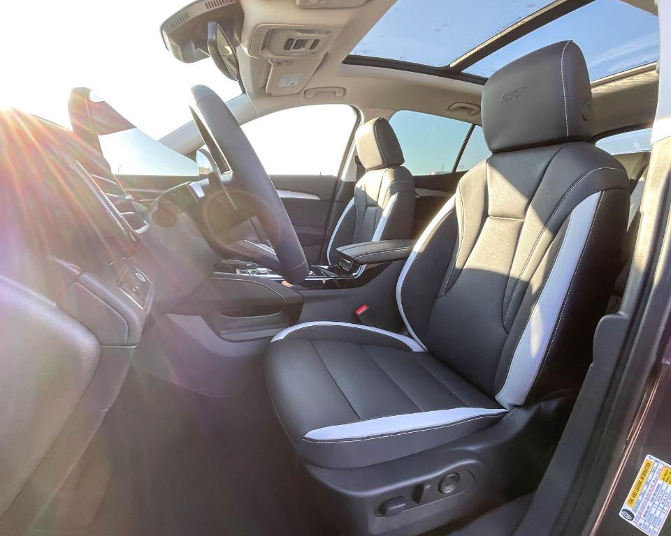 new 2025 Buick Envision car, priced at $44,034