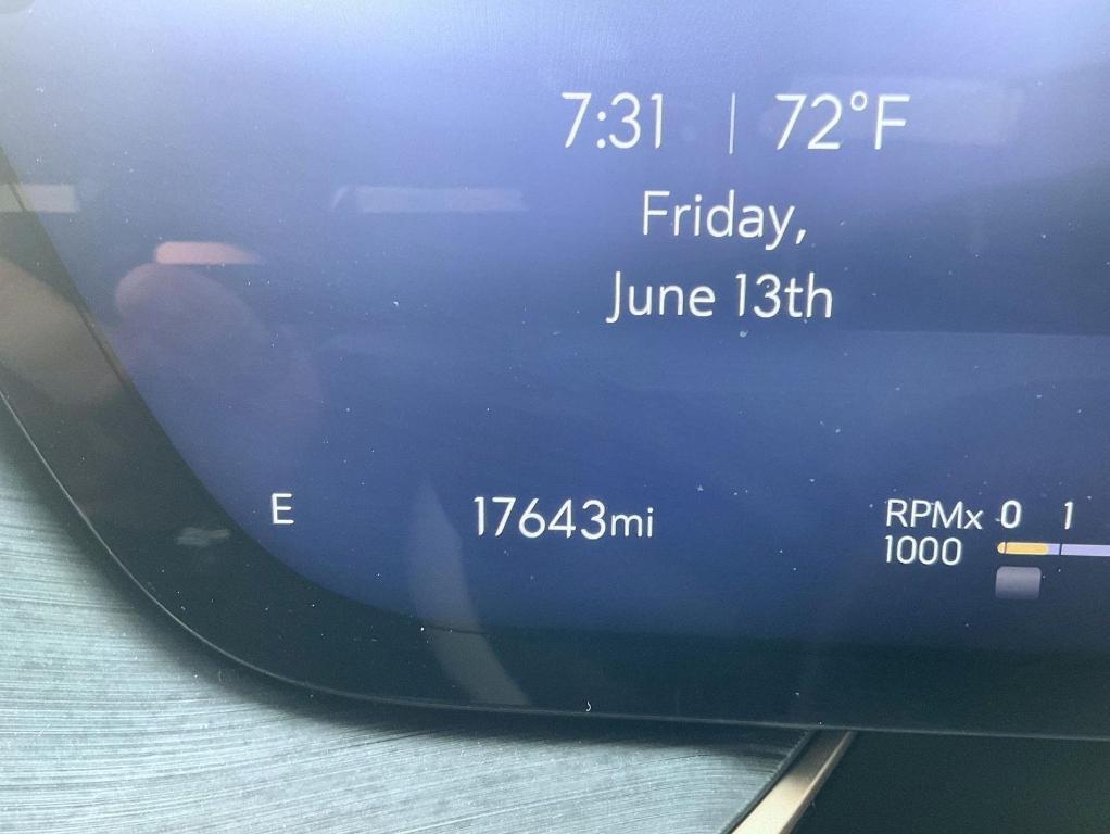used 2024 Buick Envision car, priced at $33,964