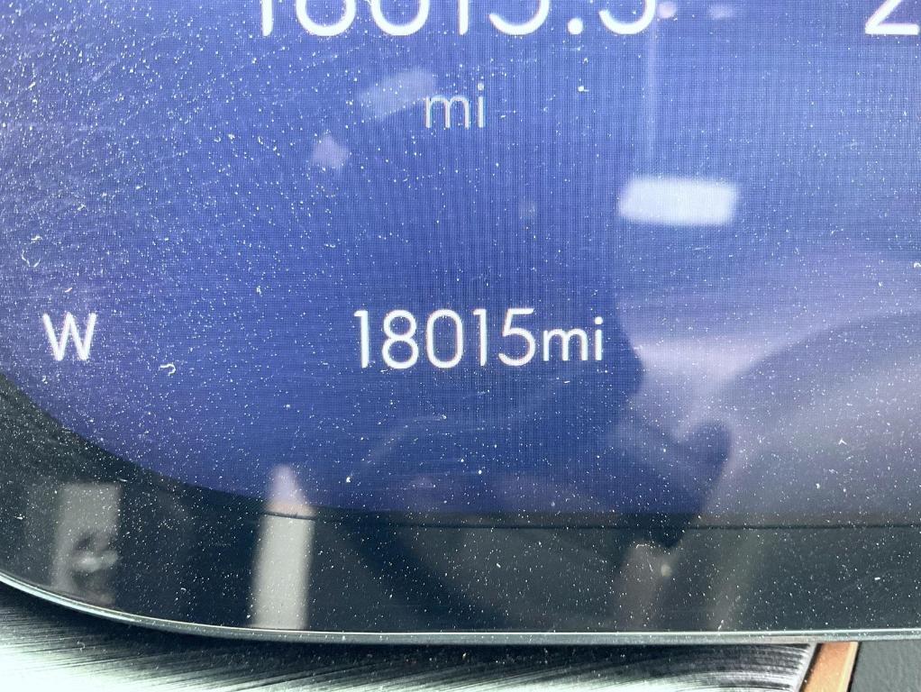 used 2025 Buick Envision car, priced at $36,695