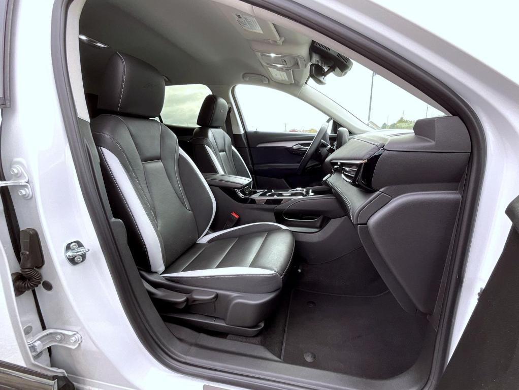 used 2025 Buick Envision car, priced at $36,695