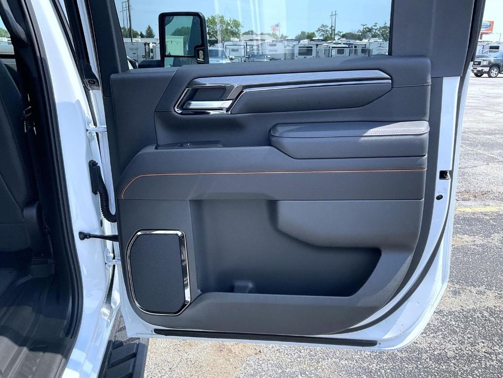 new 2025 GMC Sierra 2500 car, priced at $83,268