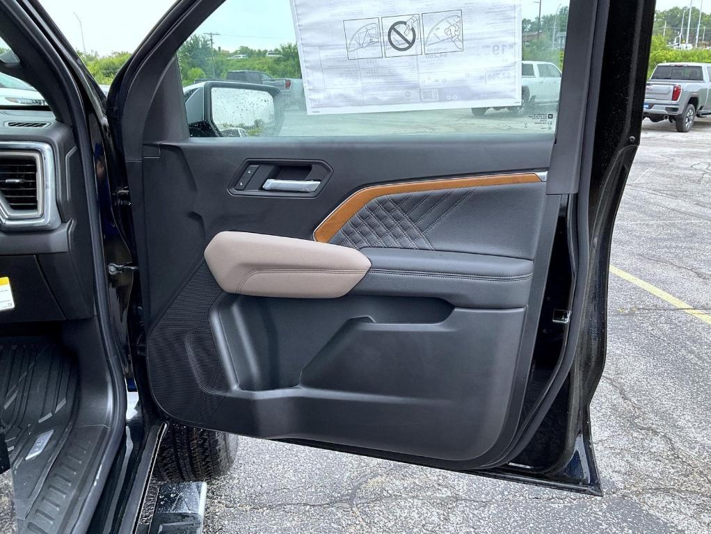 new 2025 GMC Canyon car, priced at $54,440
