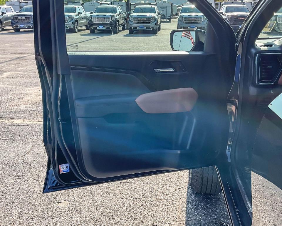 new 2025 GMC Canyon car, priced at $48,365