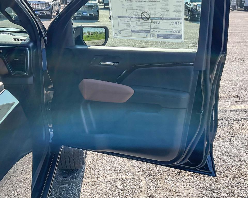 new 2025 GMC Canyon car, priced at $48,365