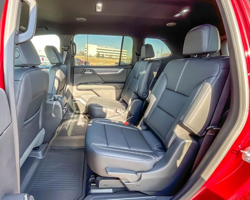 new 2025 GMC Acadia car, priced at $50,324
