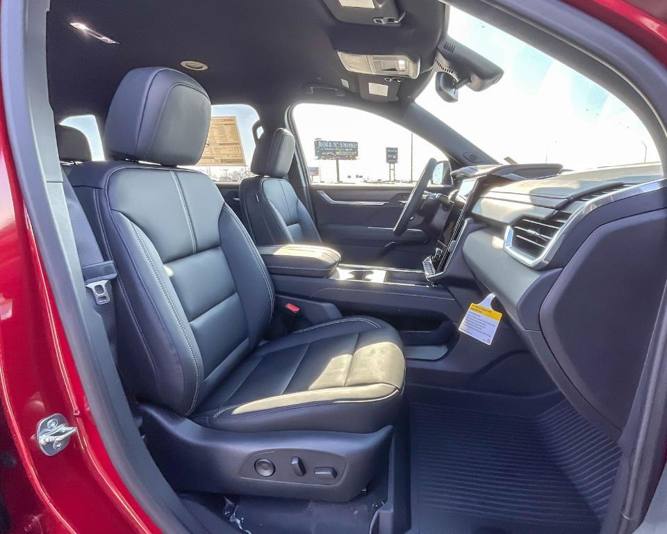 new 2025 GMC Acadia car, priced at $50,324