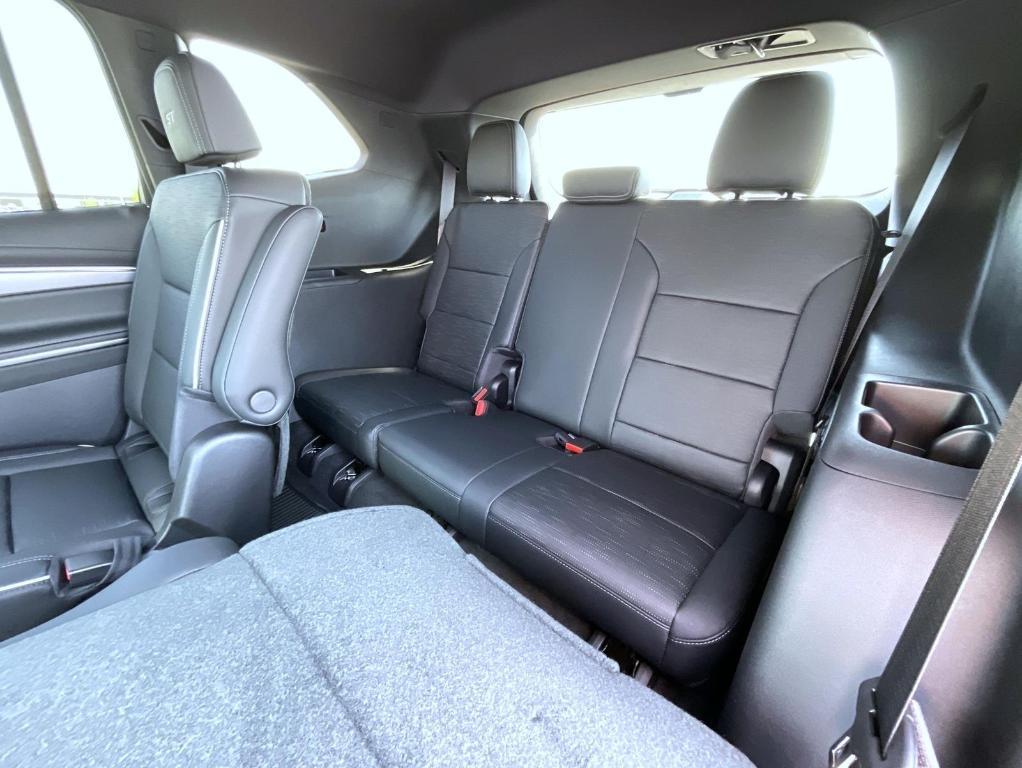 new 2026 Buick Enclave car