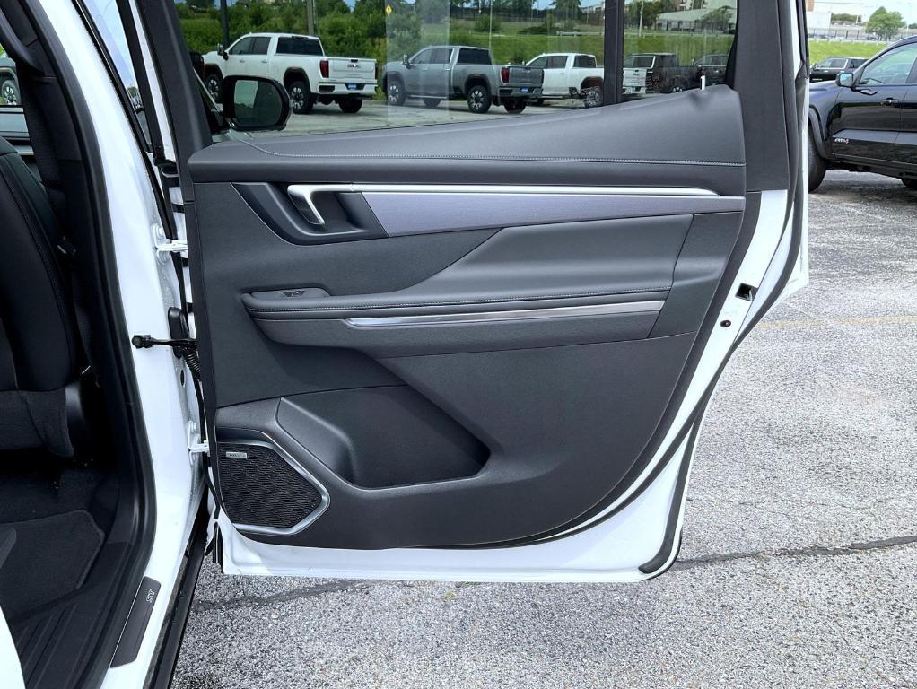 new 2025 Buick Enclave car, priced at $50,154