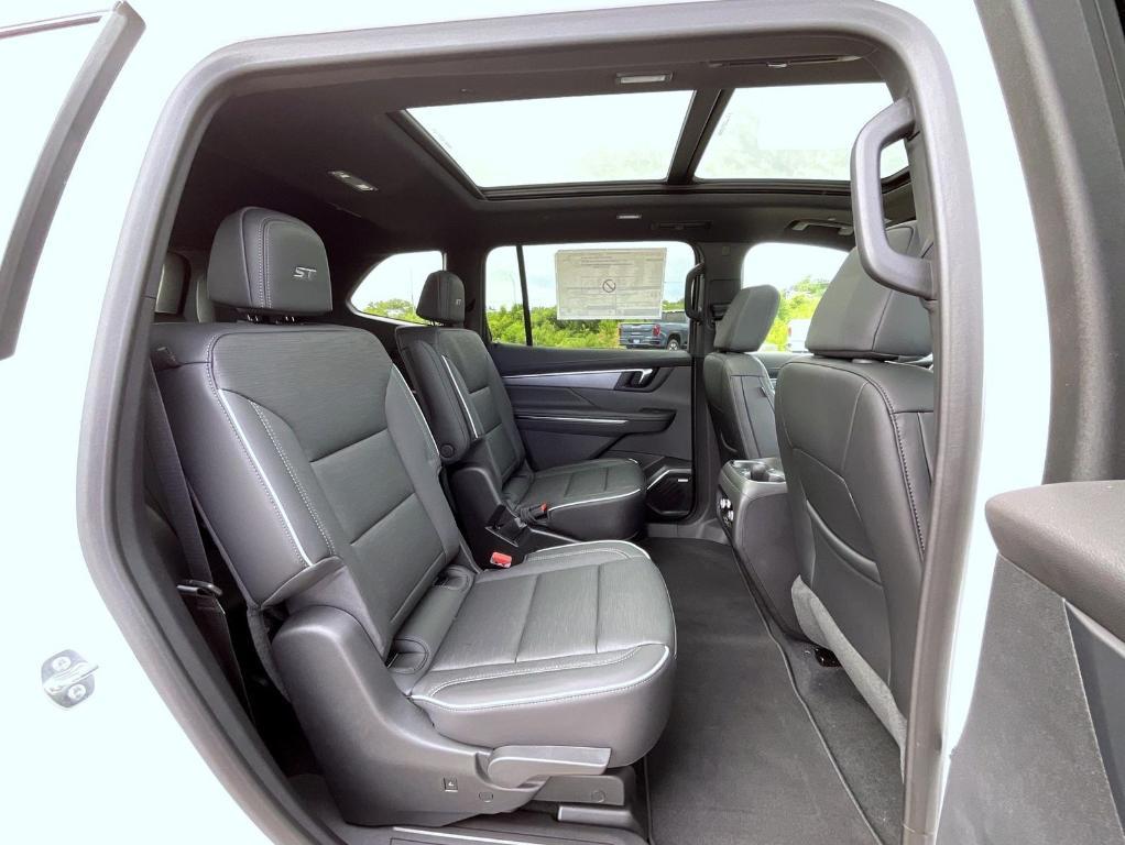 new 2025 Buick Enclave car, priced at $50,154
