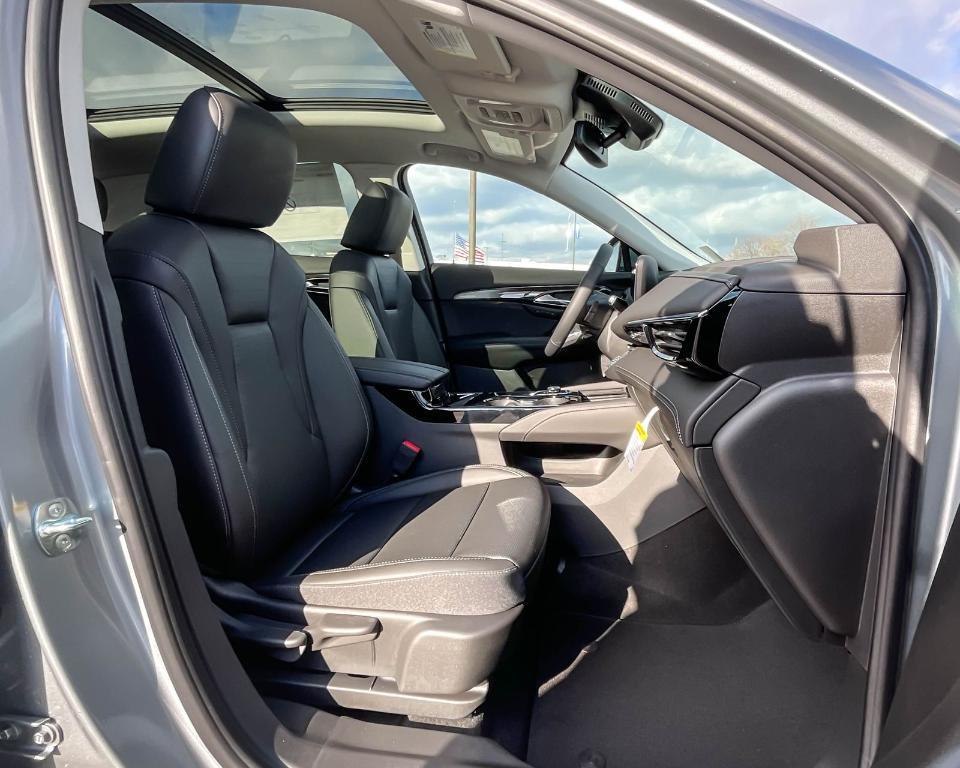 new 2025 Buick Envision car, priced at $41,659