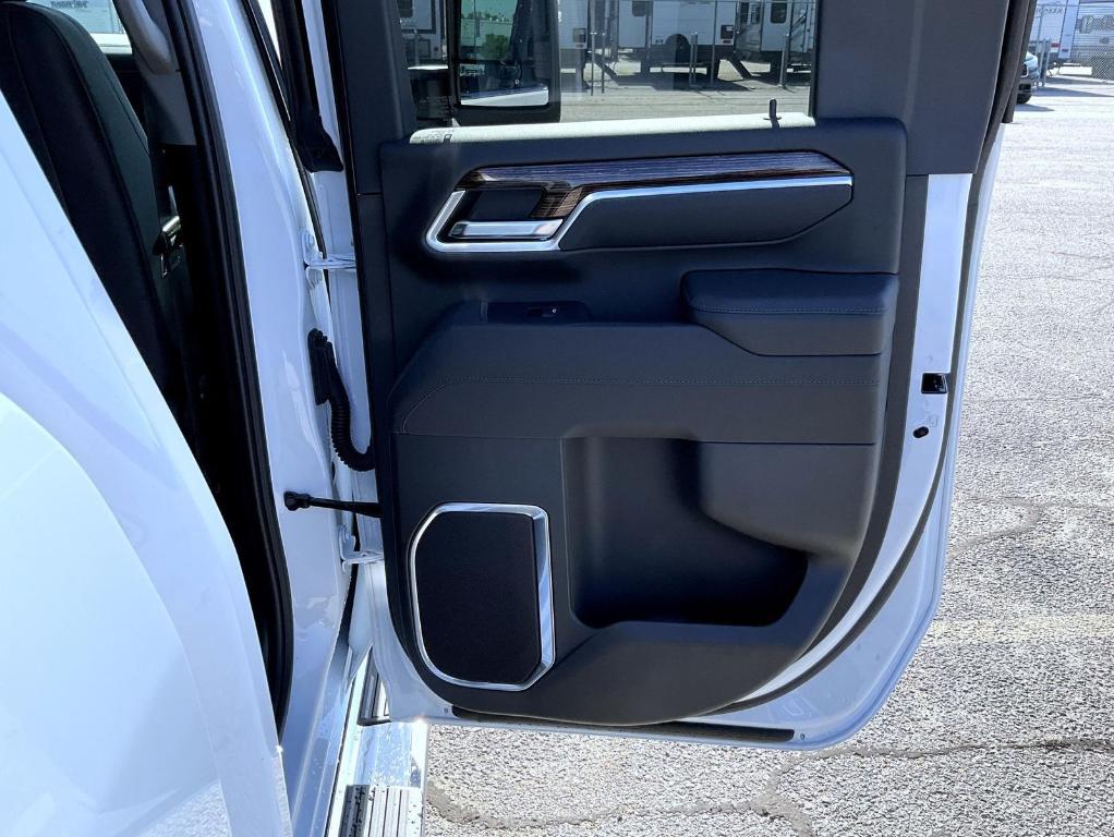 new 2025 GMC Sierra 2500 car, priced at $58,852