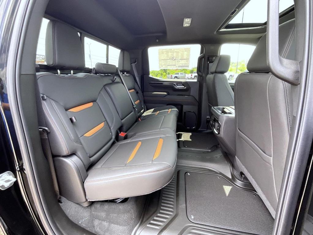 new 2025 GMC Sierra 1500 car, priced at $69,555
