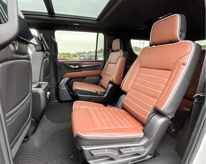 new 2024 GMC Yukon XL car, priced at $103,645