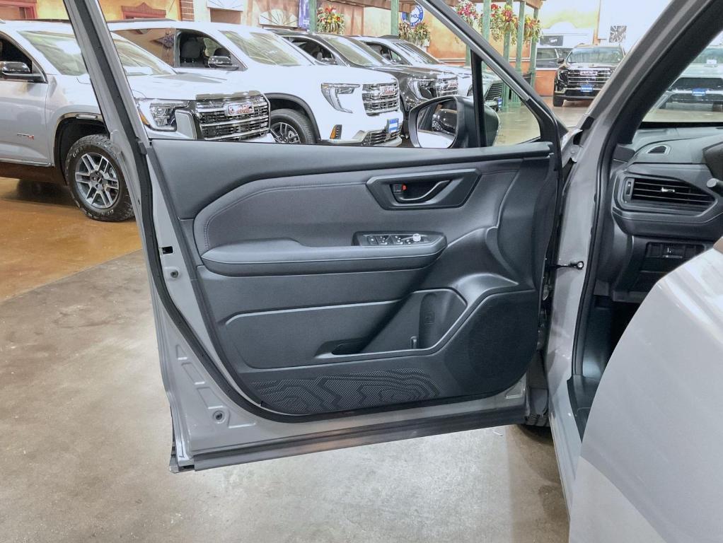 used 2025 Subaru Forester car, priced at $31,947