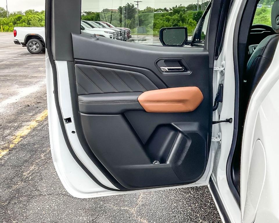 new 2025 GMC Canyon car, priced at $47,870