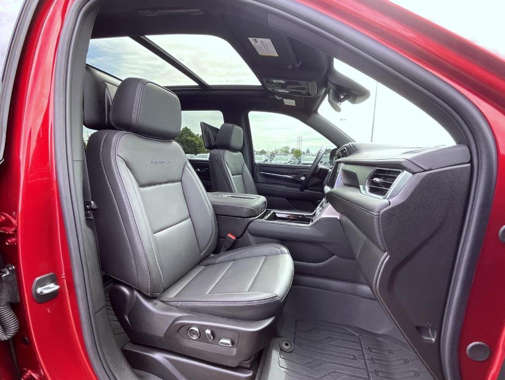 used 2024 GMC Yukon car, priced at $77,922