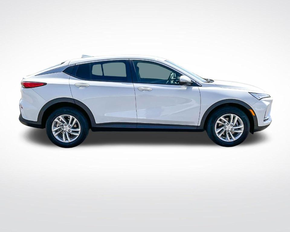 new 2025 Buick Envista car, priced at $26,934