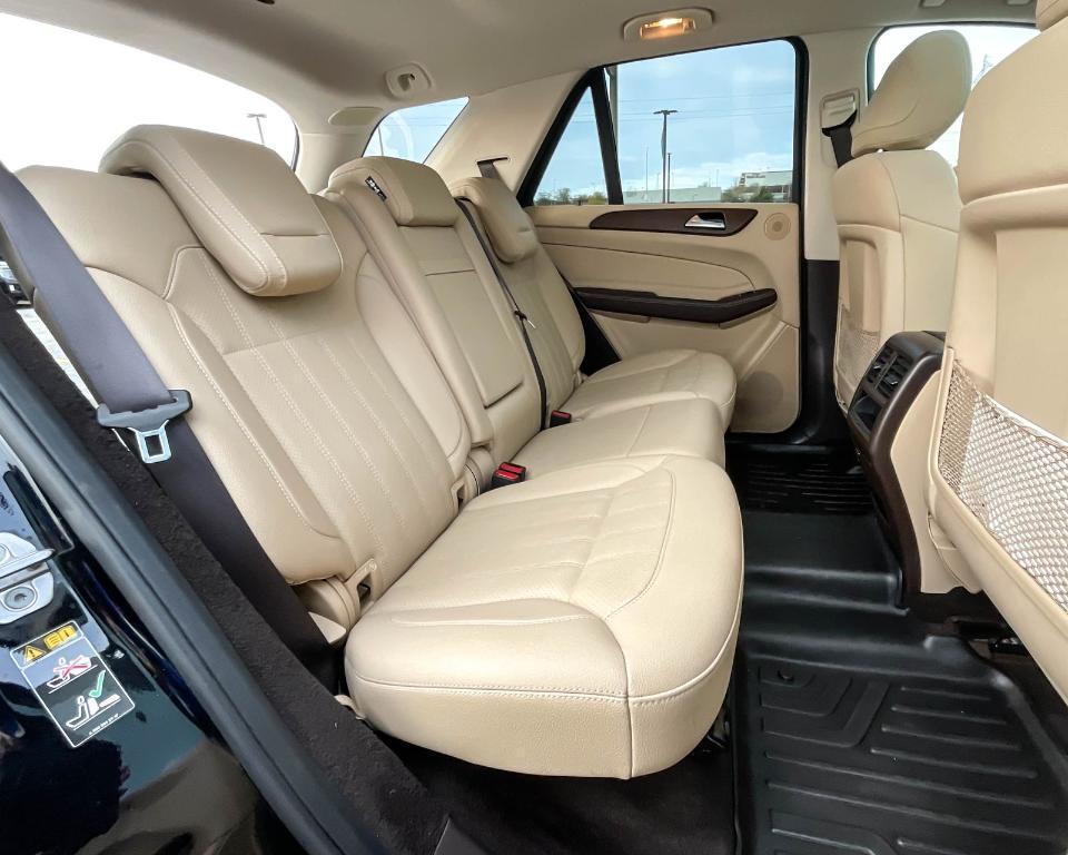 used 2019 Mercedes-Benz GLE 400 car, priced at $25,700