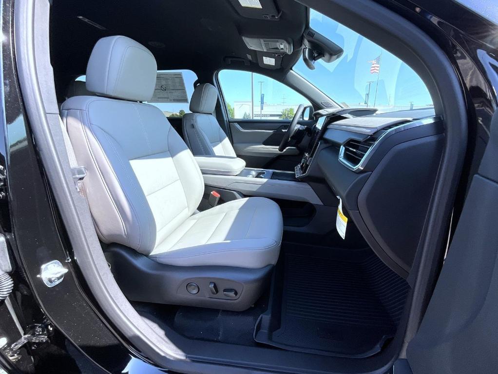 new 2025 GMC Acadia car, priced at $50,174