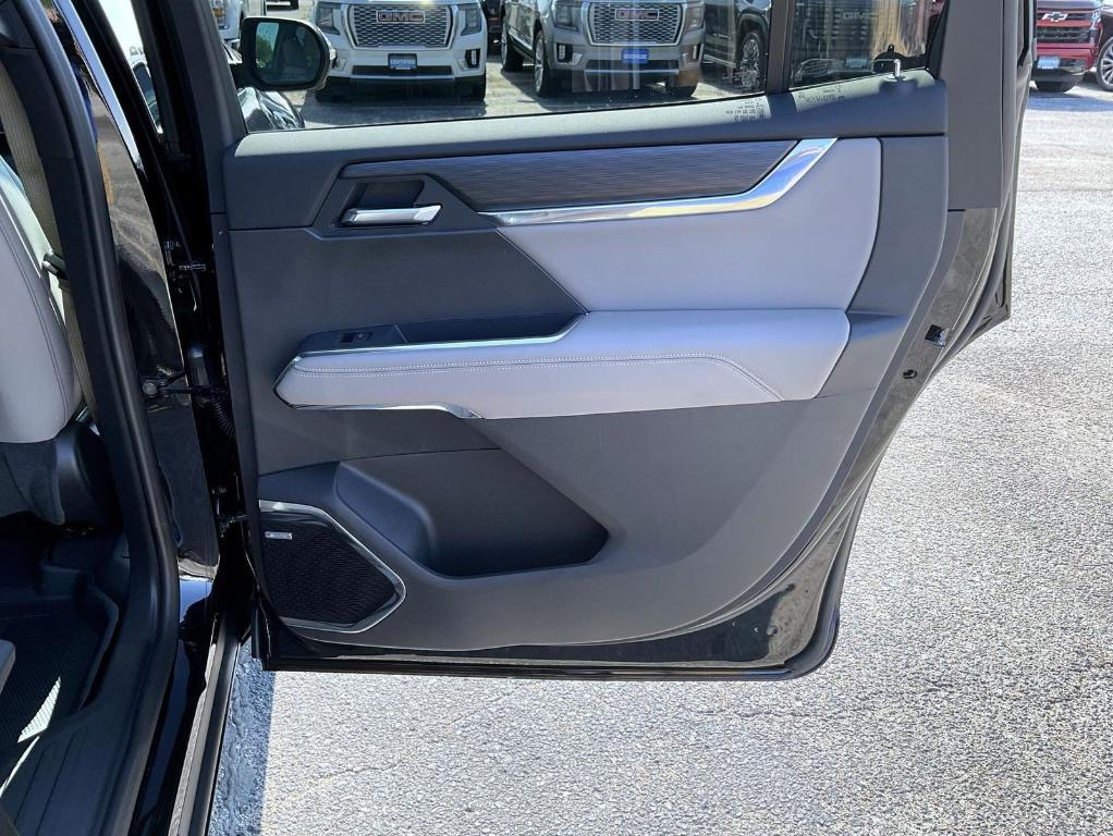 new 2025 GMC Acadia car, priced at $50,174