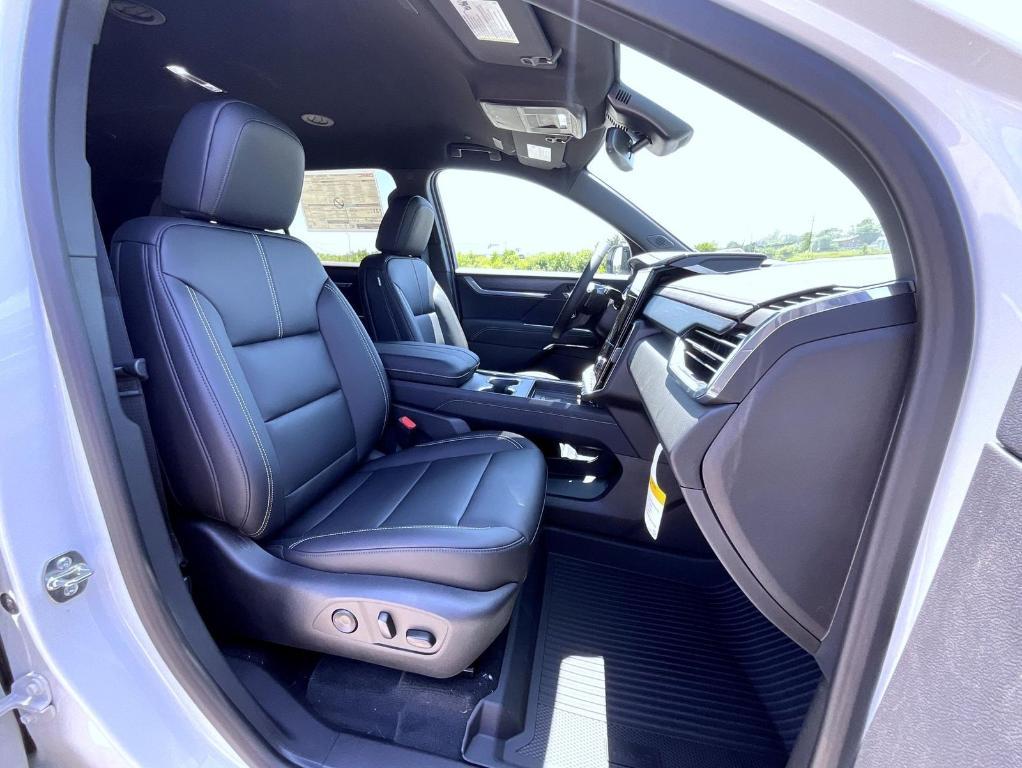 new 2025 GMC Acadia car, priced at $52,079