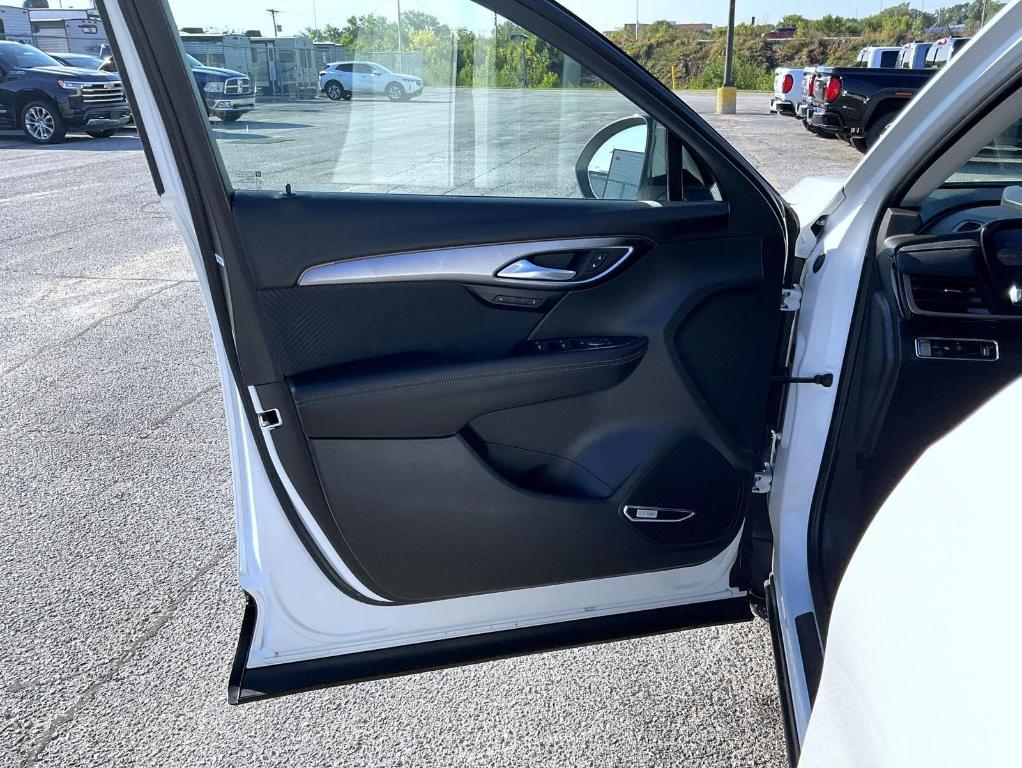 used 2024 Buick Envision car, priced at $33,770