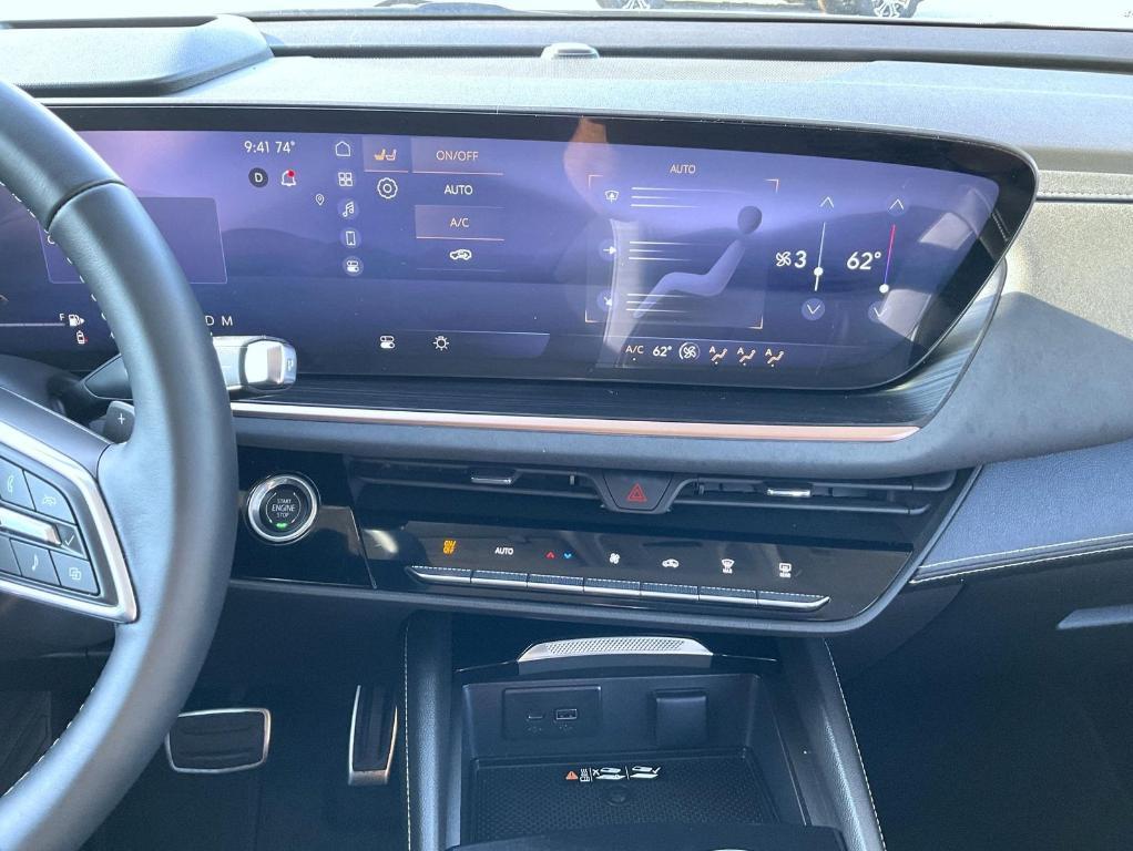 used 2024 Buick Envision car, priced at $33,770