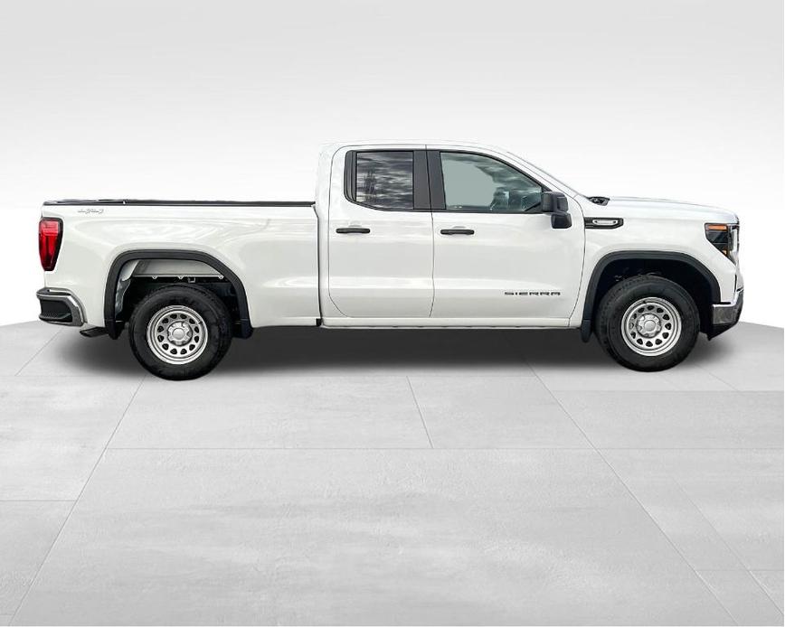 new 2025 GMC Sierra 1500 car, priced at $45,675