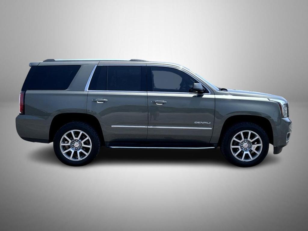 used 2017 GMC Yukon car, priced at $24,989