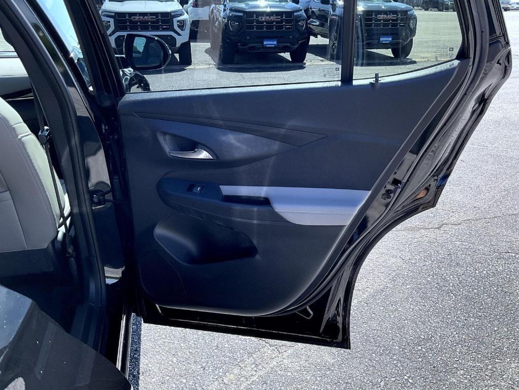 new 2025 Buick Envista car, priced at $31,884