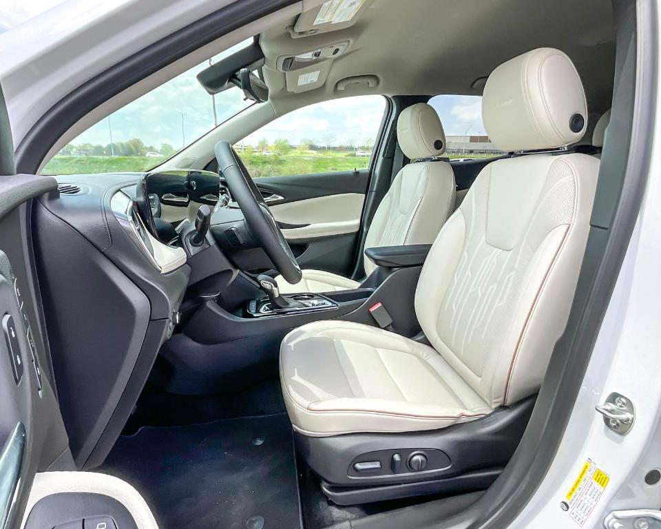 new 2025 Buick Encore GX car, priced at $34,984