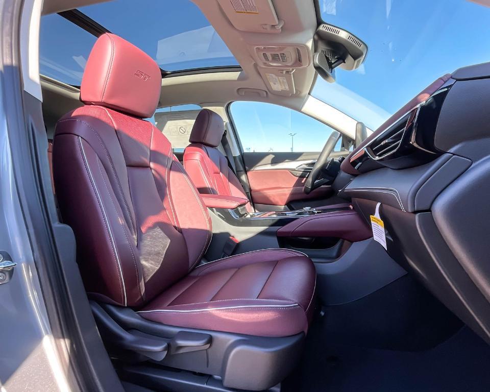 new 2025 Buick Envision car, priced at $44,034