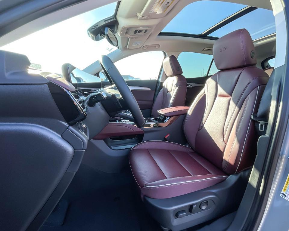 new 2025 Buick Envision car, priced at $44,034