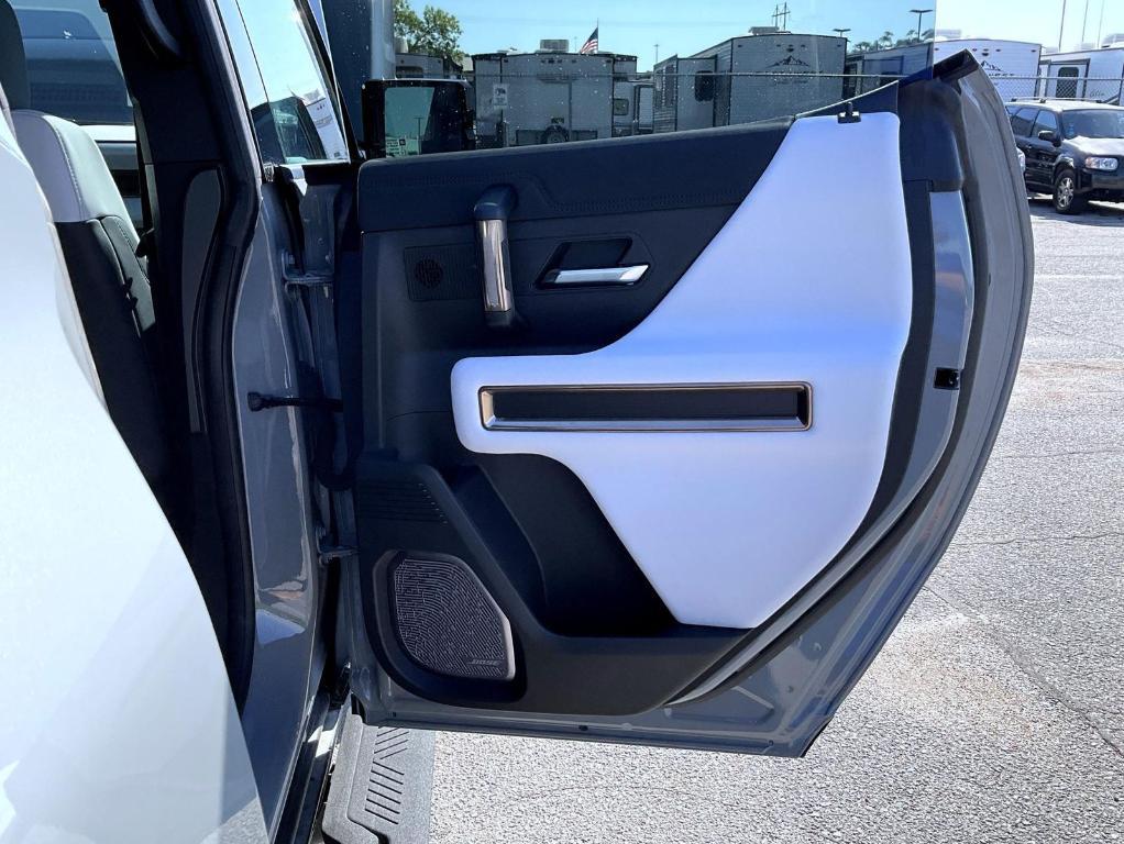 new 2025 GMC HUMMER EV SUV car, priced at $100,369