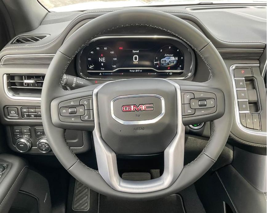 new 2024 GMC Yukon XL car, priced at $72,287