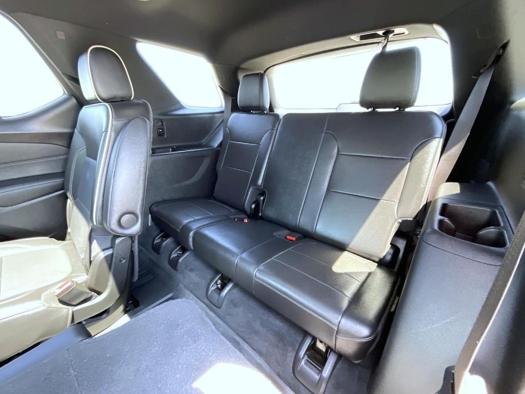 used 2022 Chevrolet Traverse car, priced at $38,701