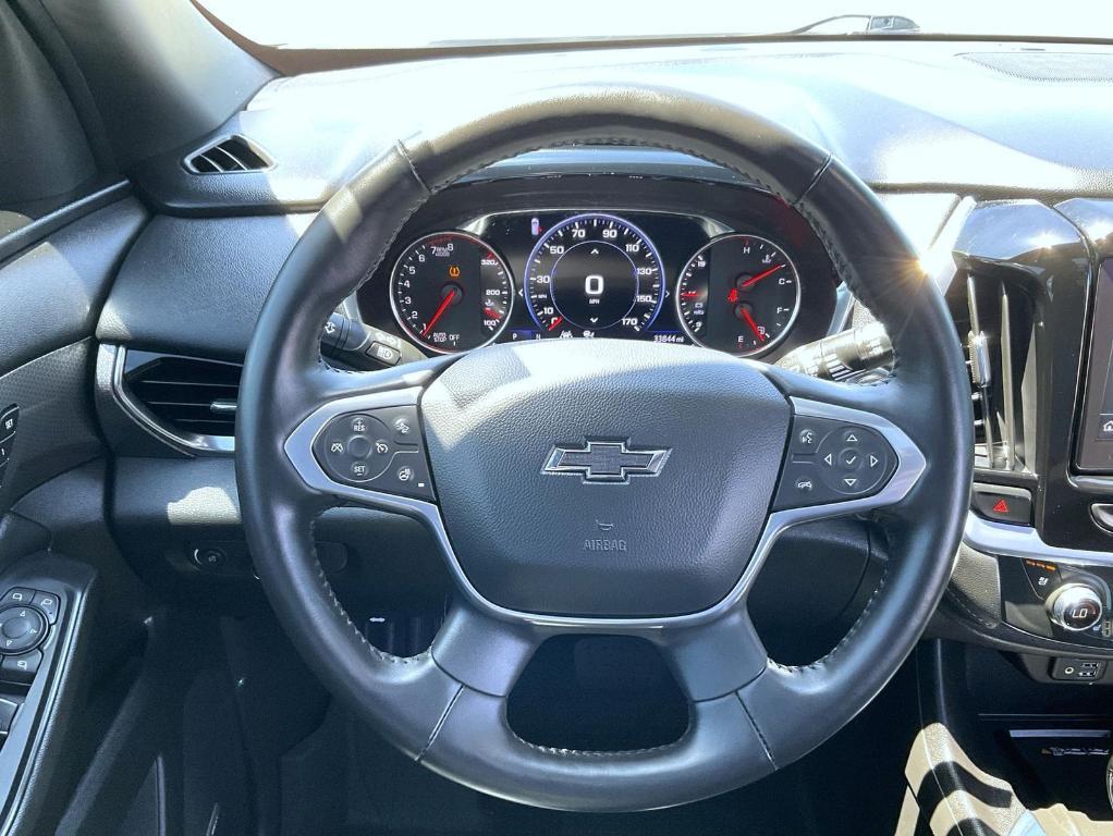 used 2022 Chevrolet Traverse car, priced at $38,701