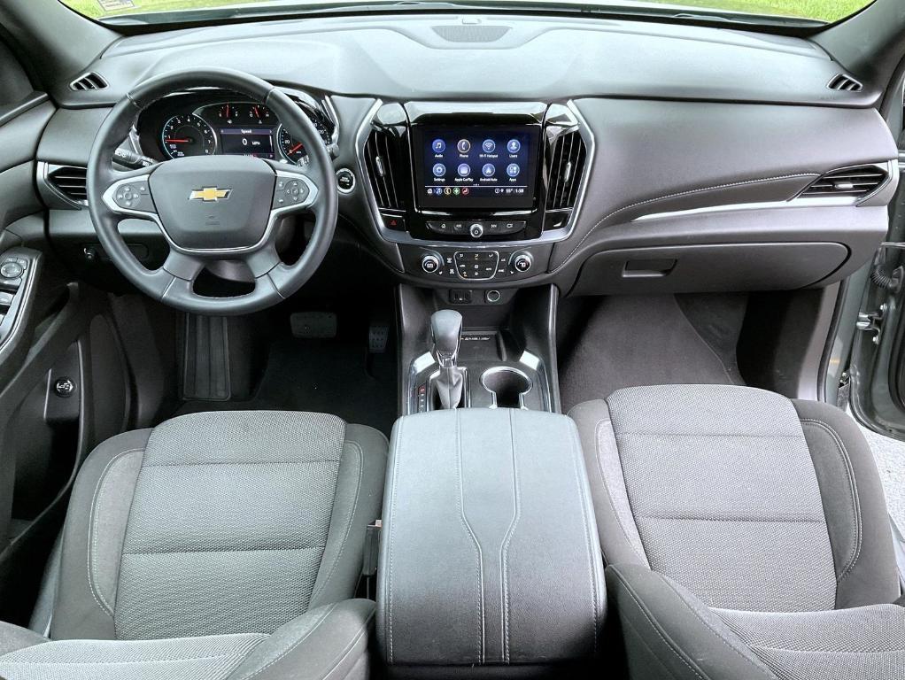 used 2023 Chevrolet Traverse car, priced at $31,980