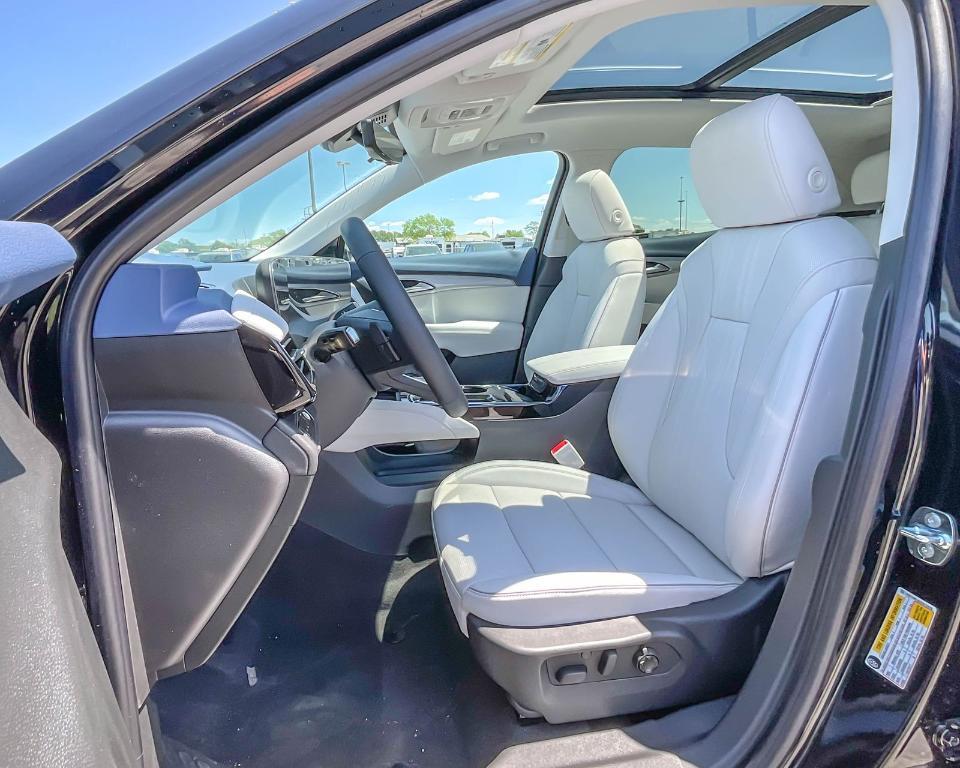 new 2025 Buick Envision car, priced at $47,894