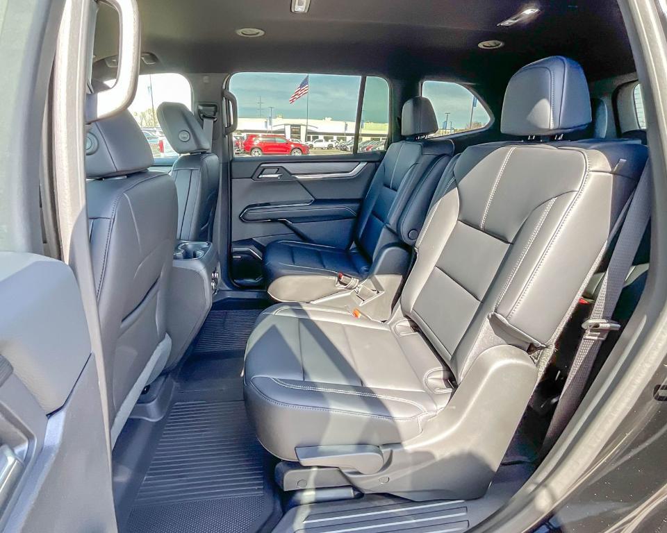 new 2025 GMC Acadia car, priced at $49,775