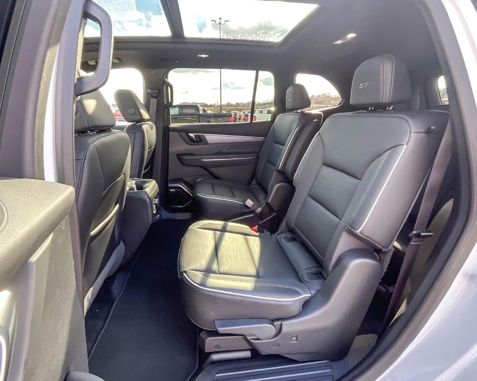 new 2025 Buick Enclave car, priced at $53,569