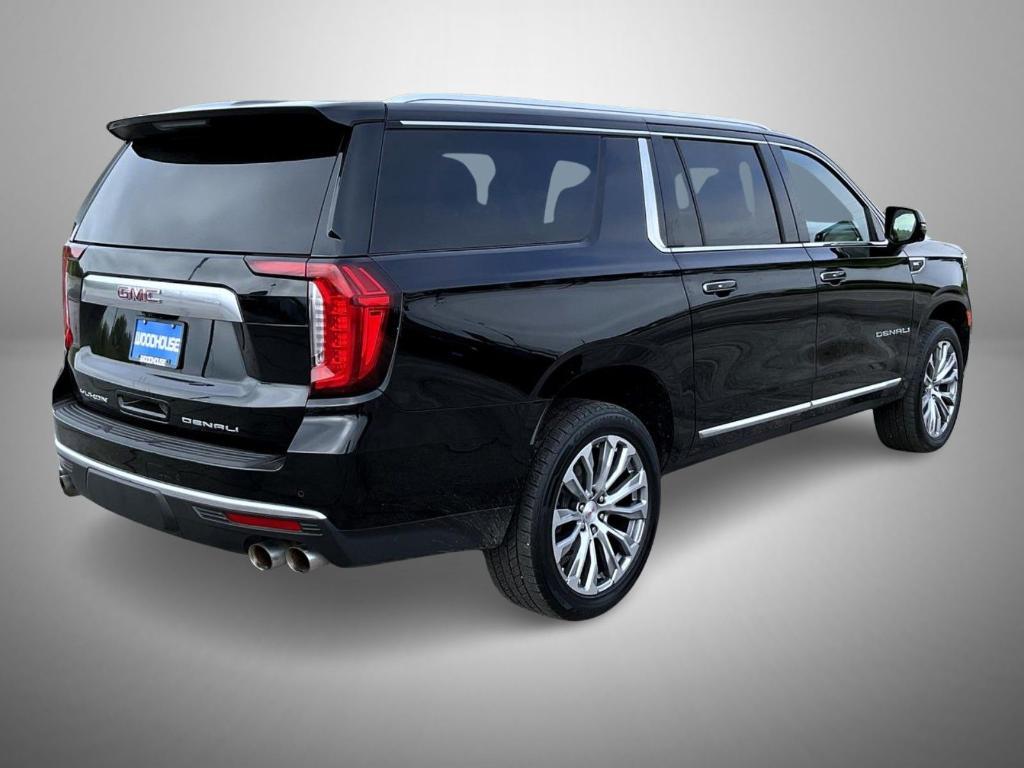used 2022 GMC Yukon XL car, priced at $51,664