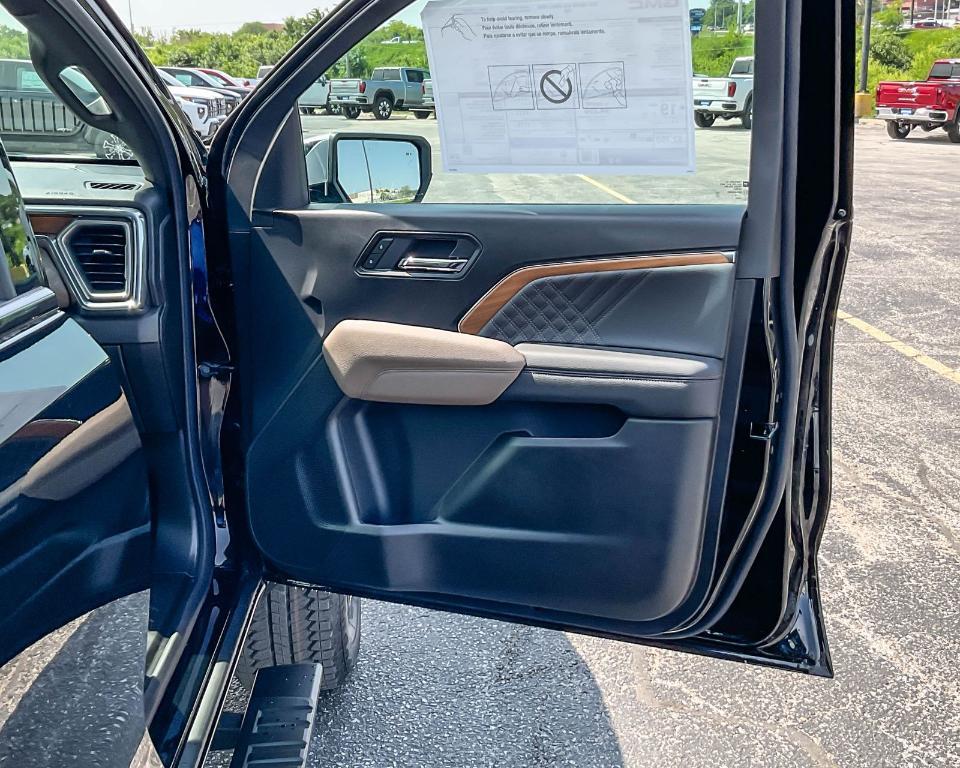 new 2025 GMC Canyon car, priced at $58,685